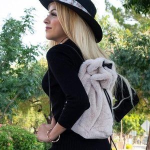 Fluffy Vegan Faux Fur Bucket Bag in Ivory or Black